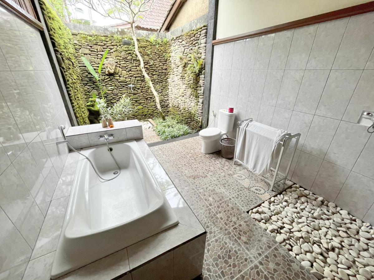 Intan Villa & Suite Ubud Buitenkant foto
